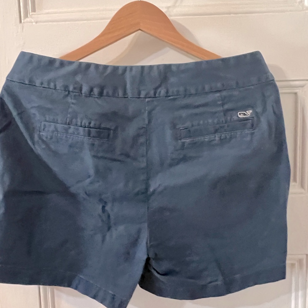 Vineyard vines shorts size 10 navy